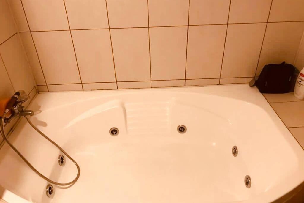 Cozy 2 Rooms Apartment Close To City Center Bucureşti Ngoại thất bức ảnh